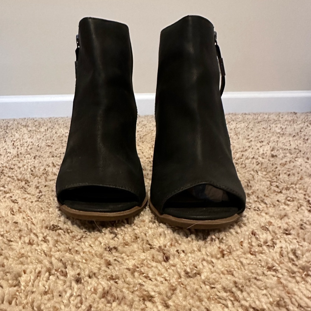 Sam Edelman Women’s zip up wedges black size 10